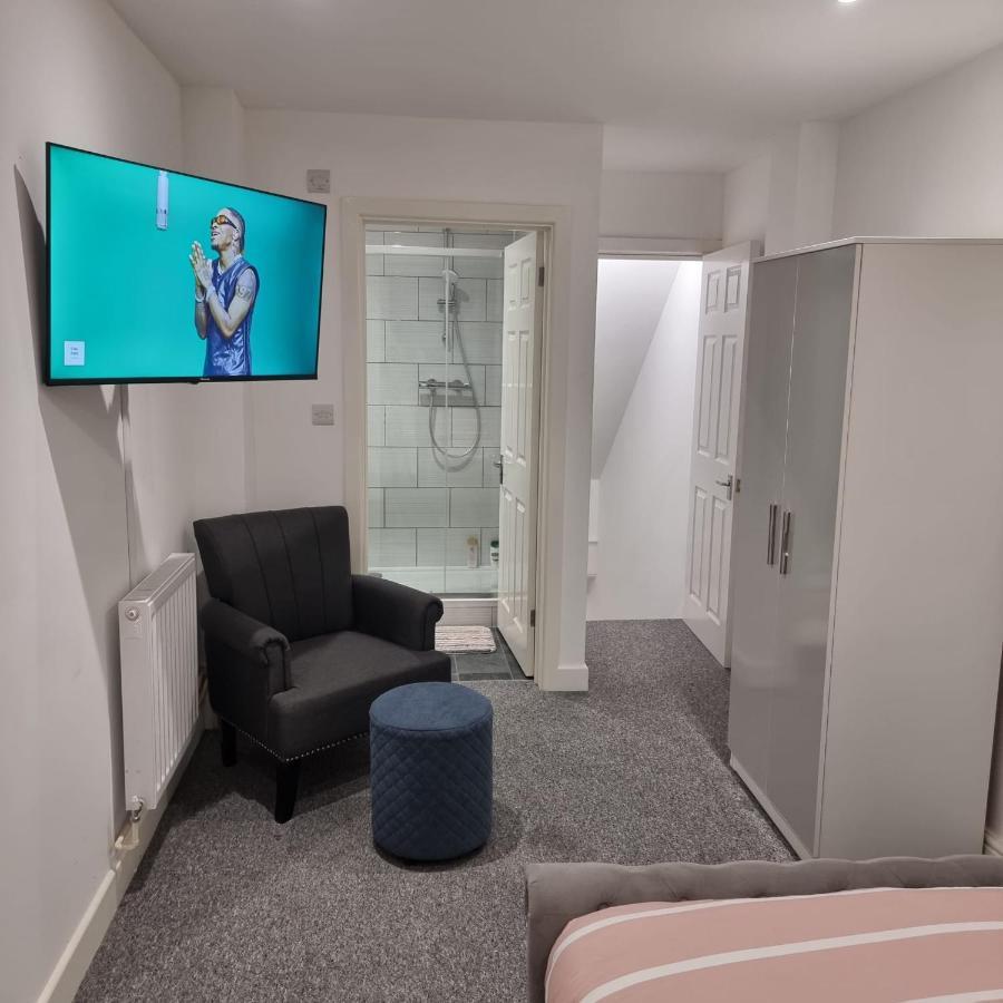 Classic 2 Bed In Oldkent Road